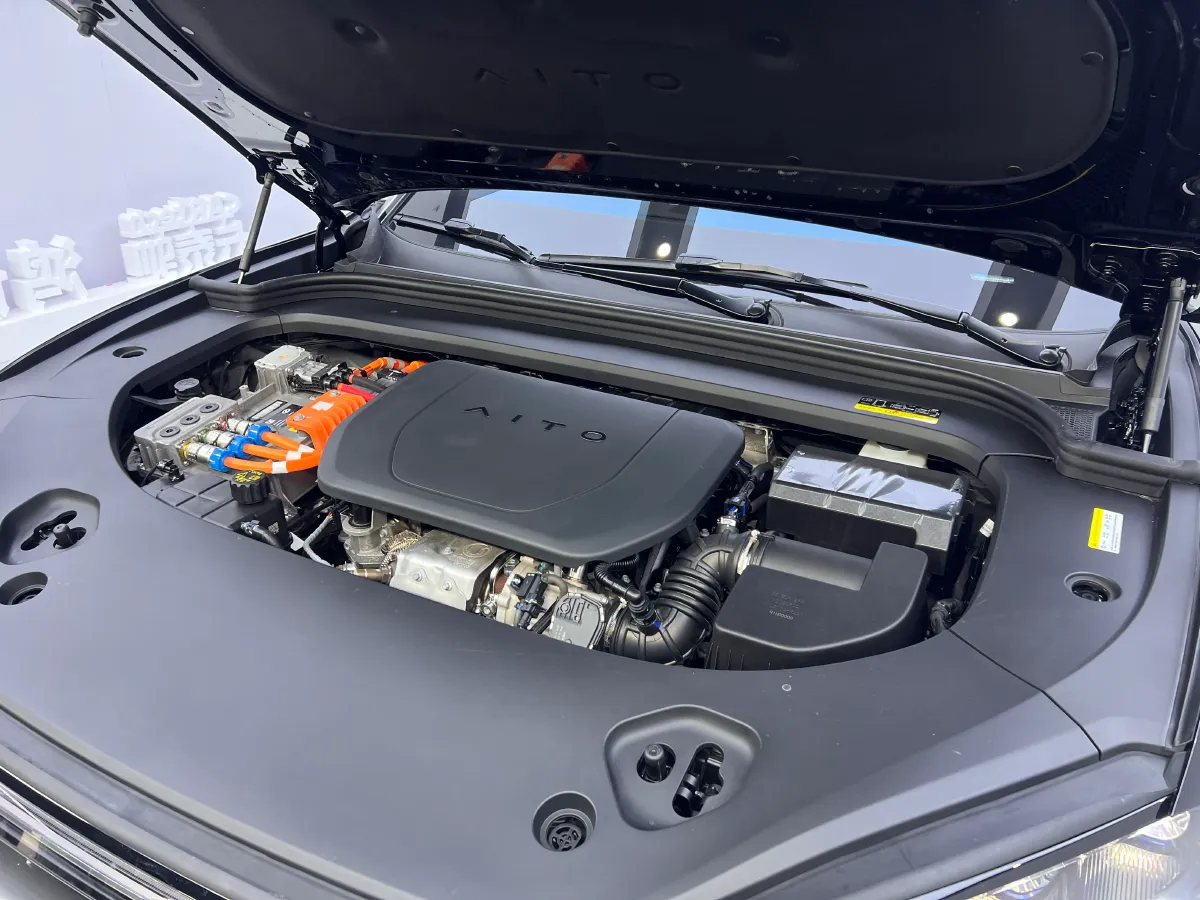 2024 AITO AITO M9 1.5T 152HP L4 REEV 42KWH,autocango,china used car exporter,china ev exporter,chinese used car exporter,chinese used ev exporter