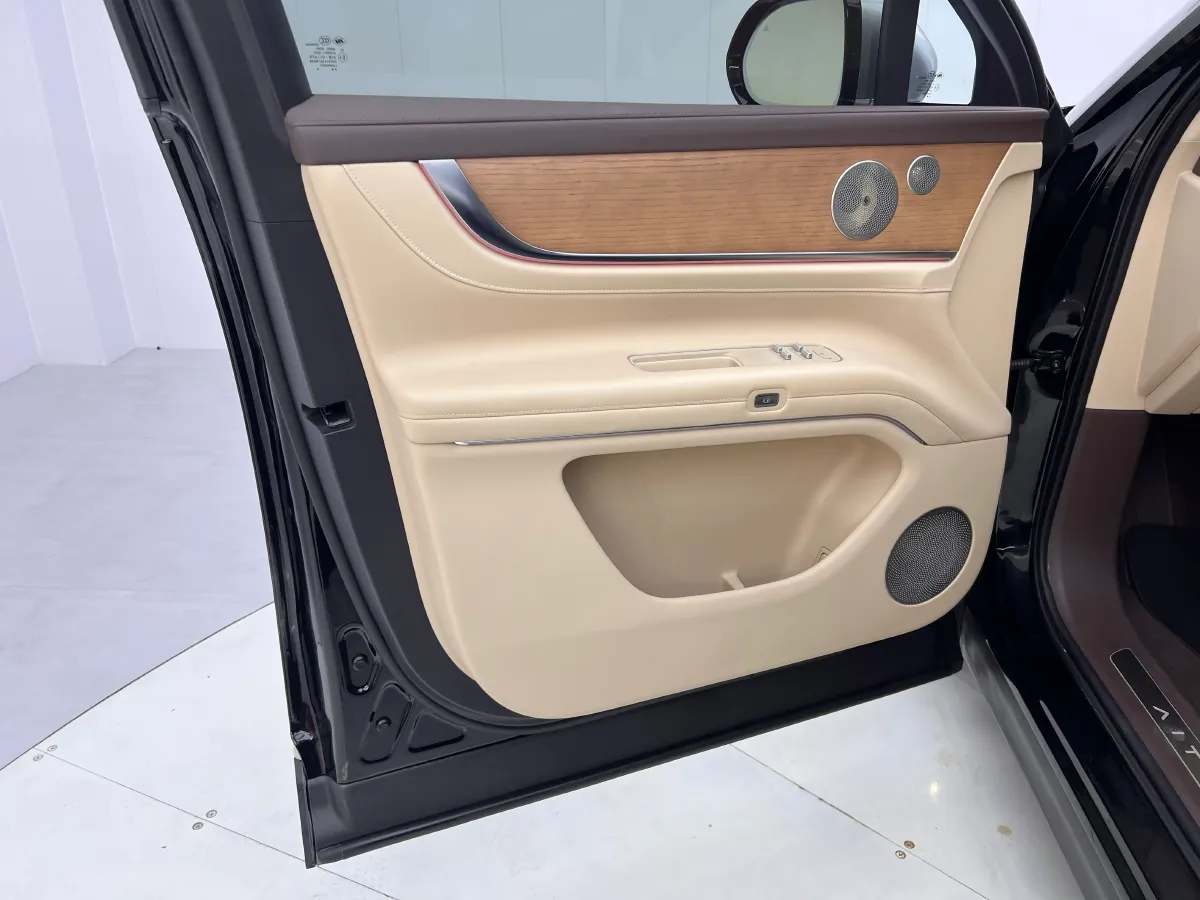 2024 AITO AITO M9 1.5T 152HP L4 REEV 42KWH,autocango,china used car exporter,china ev exporter,chinese used car exporter,chinese used ev exporter