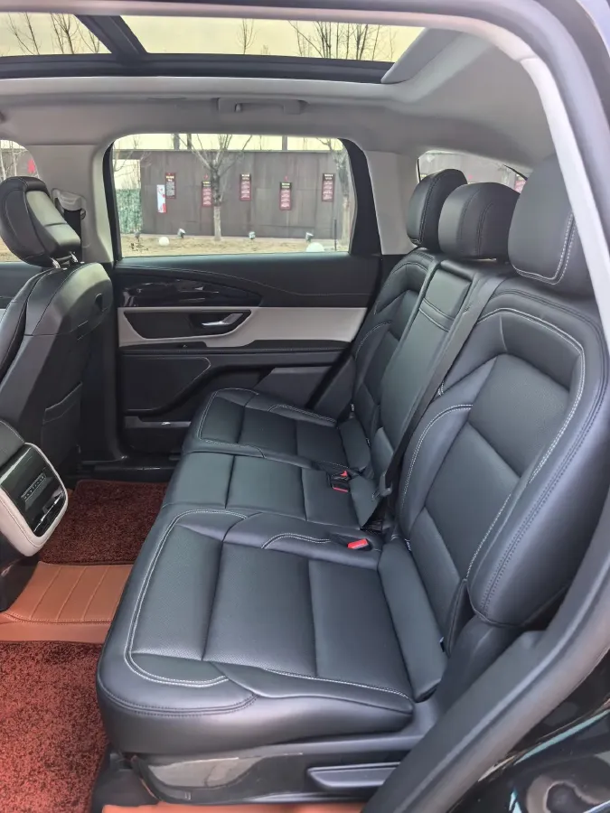 2025 Lincoln Nautilus 2.0T 261HP L4 8AT,autocango,china used car exporter,china ev exporter,chinese used car exporter,chinese used ev exporter