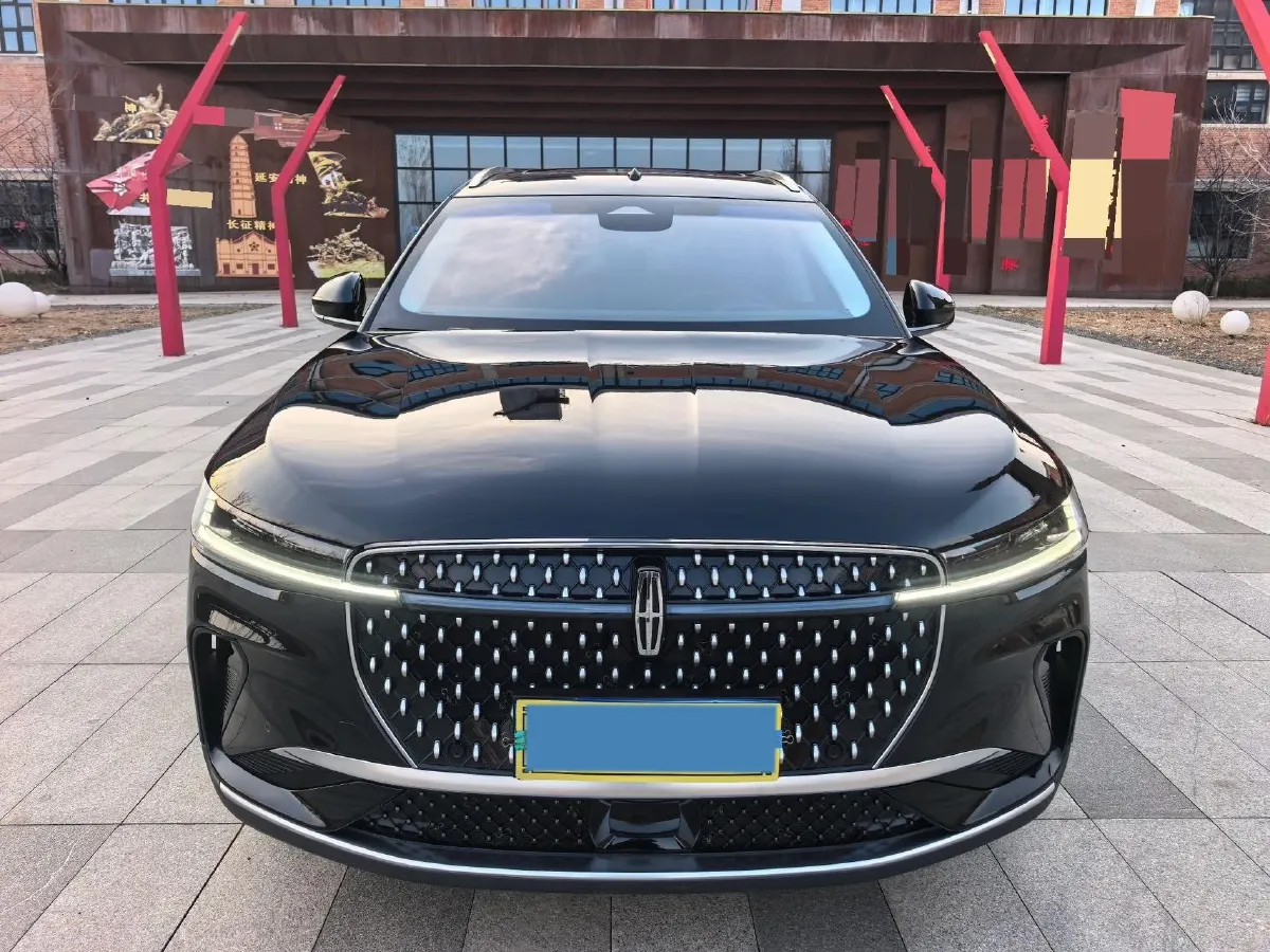 2025 Lincoln Nautilus 2.0T 261HP L4 8AT,autocango,china used car exporter,china ev exporter,chinese used car exporter,chinese used ev exporter