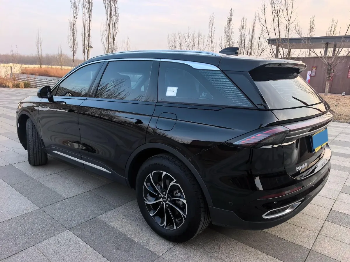 2025 Lincoln Nautilus 2.0T 261HP L4 8AT,autocango,china used car exporter,china ev exporter,chinese used car exporter,chinese used ev exporter