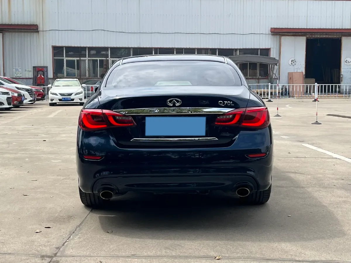 2019 Infiniti Q70 2.0T 211HP L4 7AT,autocango,china used car exporter,china ev exporter,chinese used car exporter,chinese used ev exporter