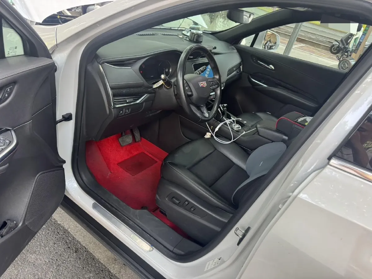 2020 Cadillac XT4 2.0T 241HP L4 9AT,autocango,china used car exporter,china ev exporter,chinese used car exporter,chinese used ev exporter