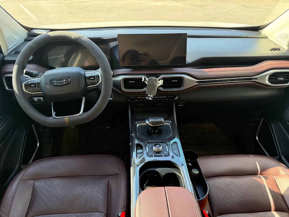 2020 Geely Okavango 1.8T 184HP L4 7DCT,autocango,china used car exporter,china ev exporter,chinese used car exporter,chinese used ev exporter