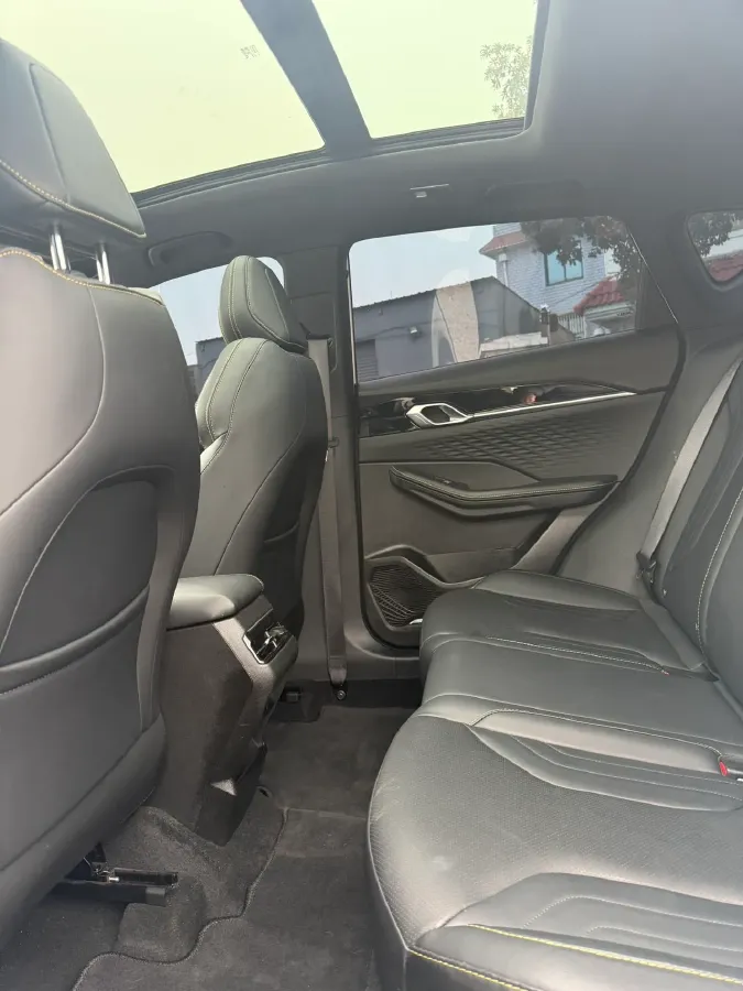 2025 Geely Coolray 1.5T 181HP L4 7DCT,autocango,china used car exporter,china ev exporter,chinese used car exporter,chinese used ev exporter