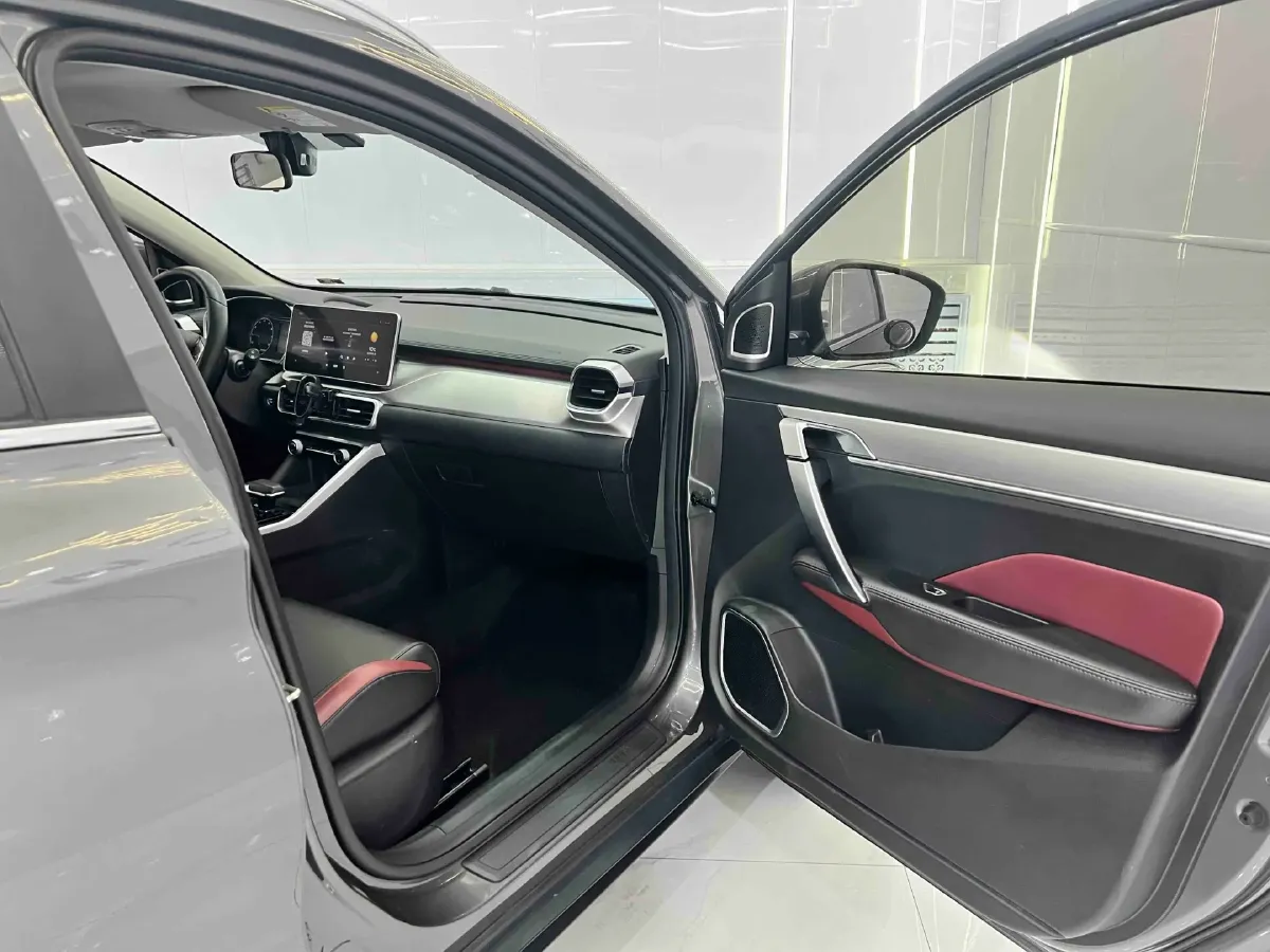 2021 Geely Coolray 1.4T 141HP L4 6DCT,autocango,china used car exporter,china ev exporter,chinese used car exporter,chinese used ev exporter