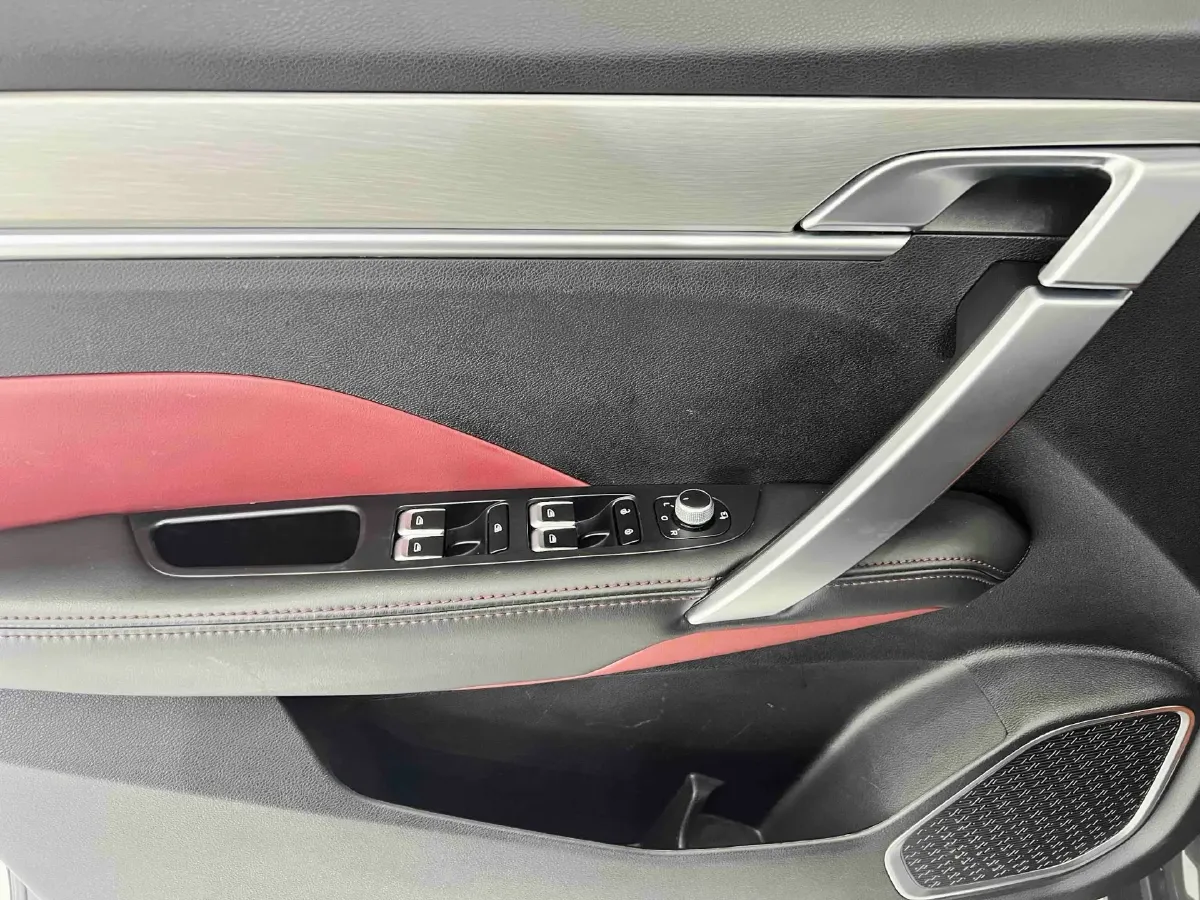 2021 Geely Coolray 1.4T 141HP L4 6DCT,autocango,china used car exporter,china ev exporter,chinese used car exporter,chinese used ev exporter