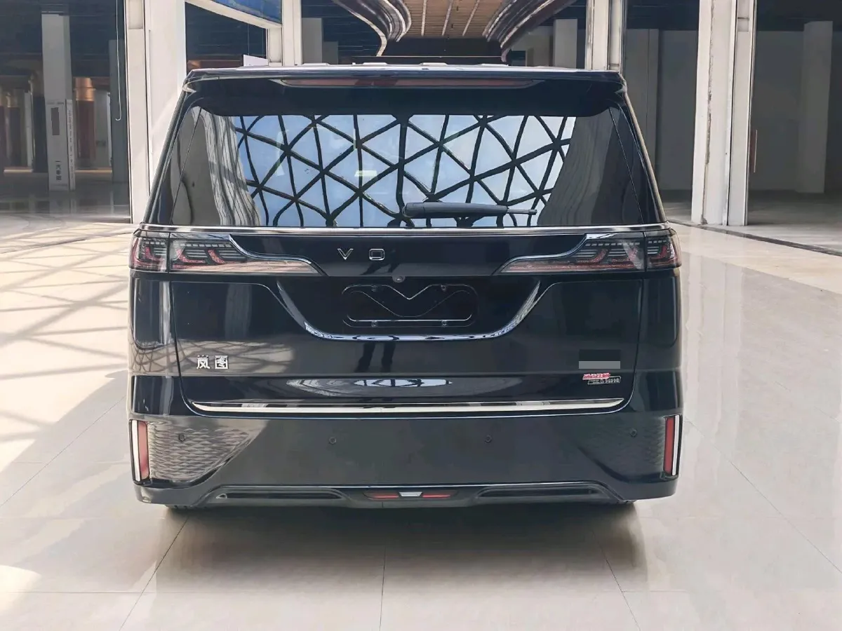 2024 Voyah Dream 1.5T 150HP L4 PHEV 43KWH,autocango,china used car exporter,china ev exporter,chinese used car exporter,chinese used ev exporter