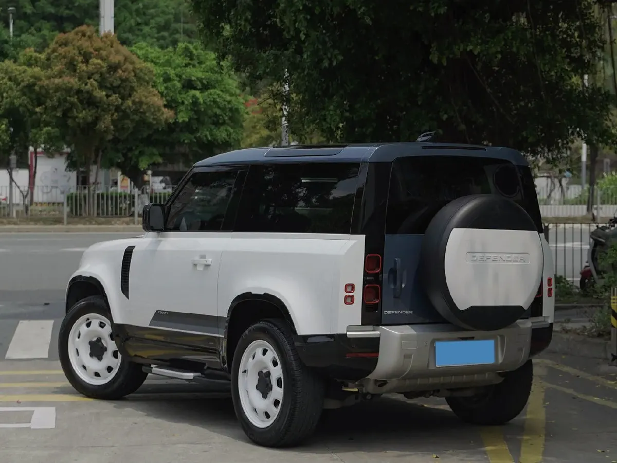 2024 Land Rover Defender 3.0T 400HP L6 8AT,autocango,china used car exporter,china ev exporter,chinese used car exporter,chinese used ev exporter