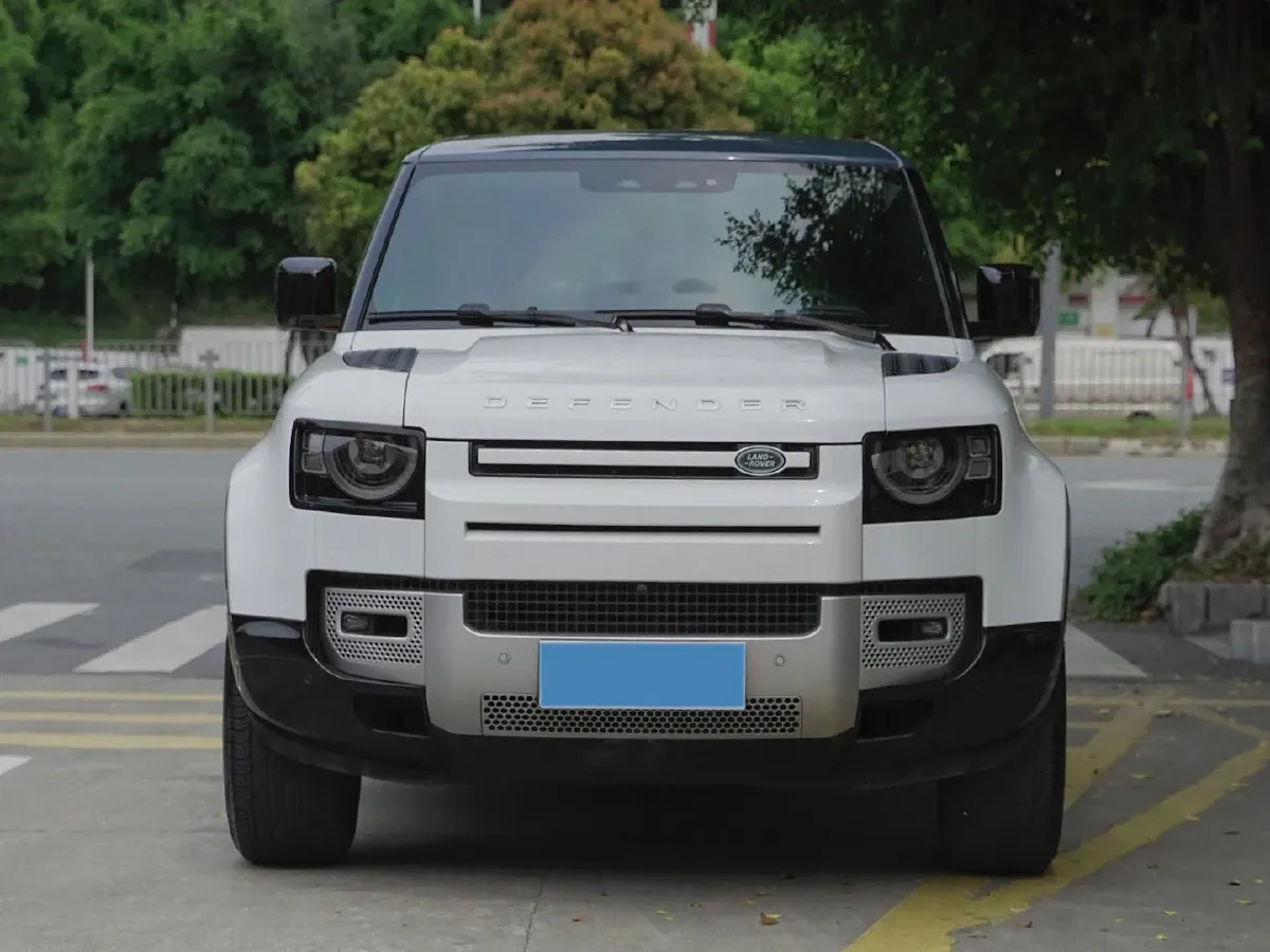 2024 Land Rover Defender 3.0T 400HP L6 8AT,autocango,china used car exporter,china ev exporter,chinese used car exporter,chinese used ev exporter