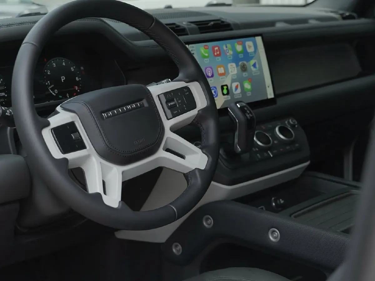 2024 Land Rover Defender 3.0T 400HP L6 8AT,autocango,china used car exporter,china ev exporter,chinese used car exporter,chinese used ev exporter