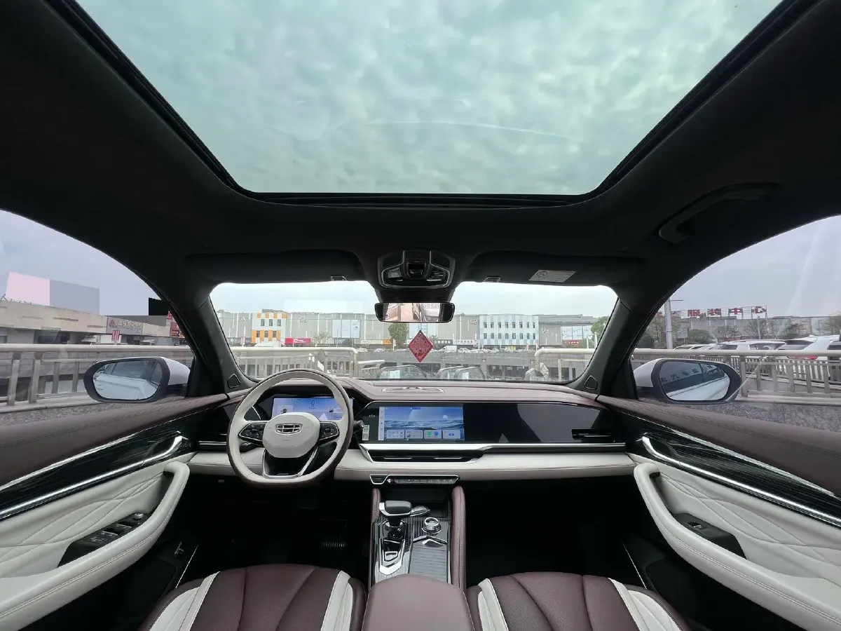 2021 Geely Monjaro 2.0T 218HP L4 7DCT,autocango,china used car exporter,china ev exporter,chinese used car exporter,chinese used ev exporter