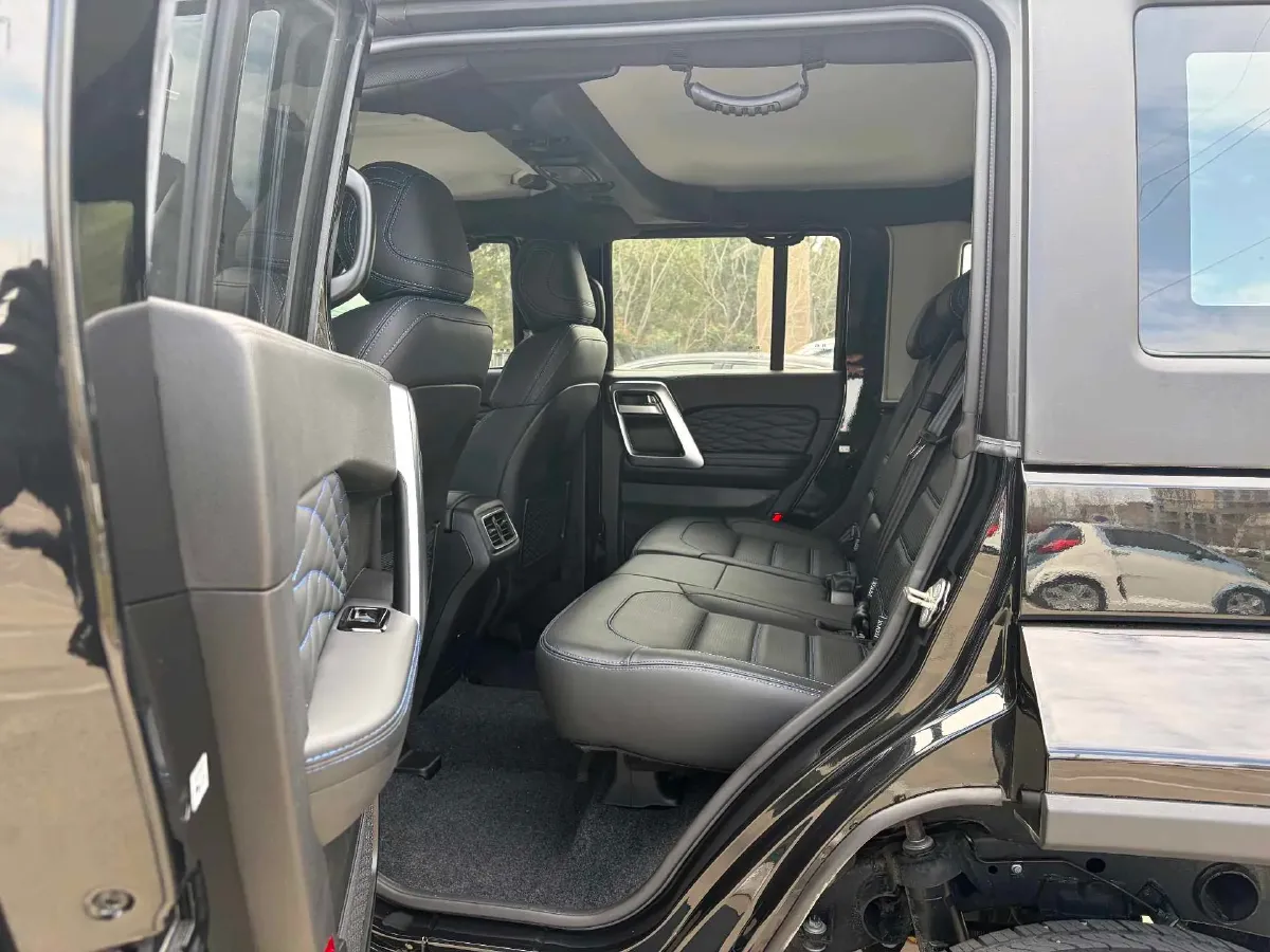 2020 Beijing BJ40 2.0T 224HP L4 8AT,autocango,china used car exporter,china ev exporter,chinese used car exporter,chinese used ev exporter