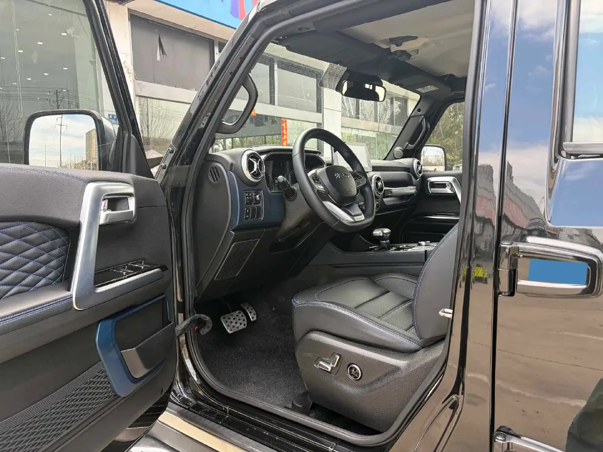 2020 Beijing BJ40 2.0T 224HP L4 8AT,autocango,china used car exporter,china ev exporter,chinese used car exporter,chinese used ev exporter