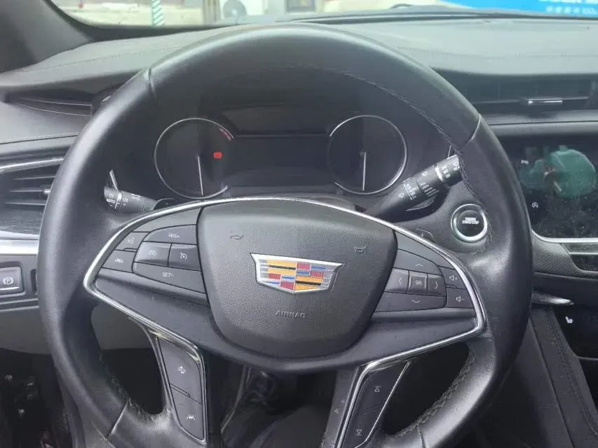 2023 Cadillac XT5 2.0T 237HP L4 9AT,autocango,china used car exporter,china ev exporter,chinese used car exporter,chinese used ev exporter