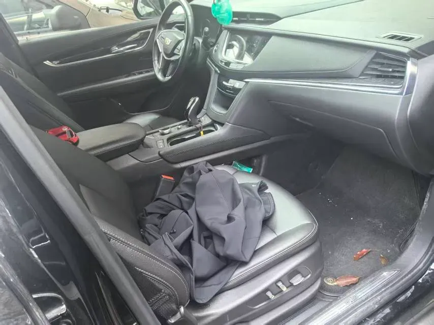 2023 Cadillac XT5 2.0T 237HP L4 9AT,autocango,china used car exporter,china ev exporter,chinese used car exporter,chinese used ev exporter