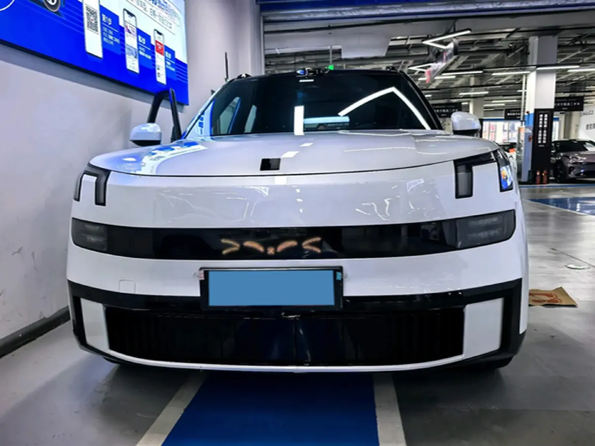 2025 LYNK&CO 900 2.0T 254HP L4 3DHT PHEV,autocango,china used car exporter,china ev exporter,chinese used car exporter,chinese used ev exporter