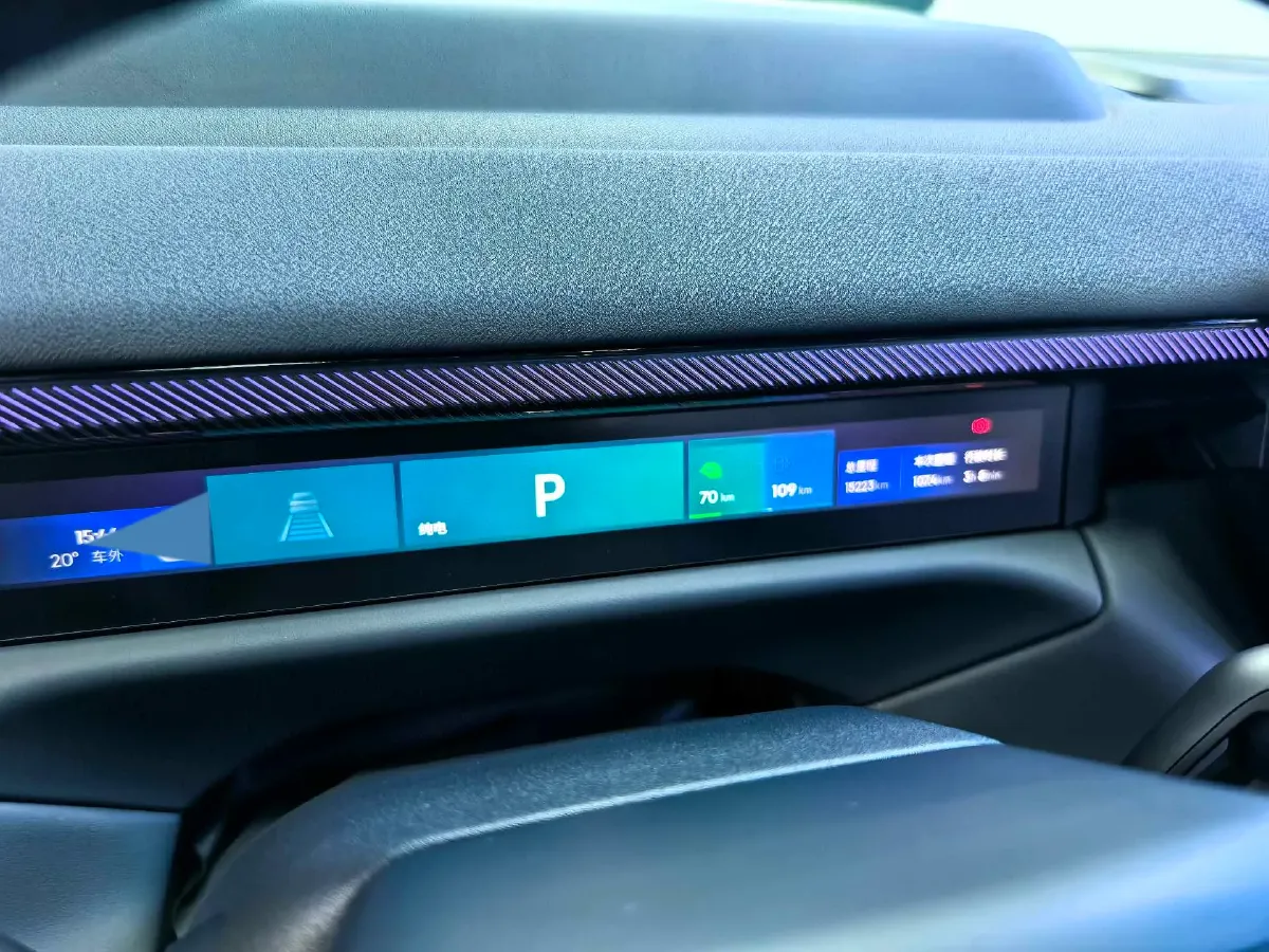 2025 LYNK&CO 900 2.0T 254HP L4 3DHT PHEV,autocango,china used car exporter,china ev exporter,chinese used car exporter,chinese used ev exporter