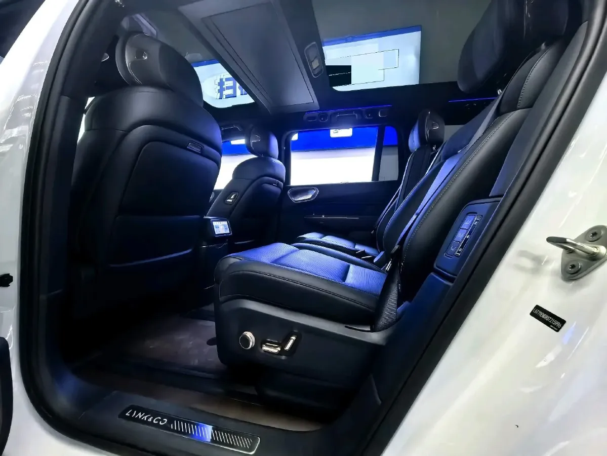 2025 LYNK&CO 900 2.0T 254HP L4 3DHT PHEV,autocango,china used car exporter,china ev exporter,chinese used car exporter,chinese used ev exporter