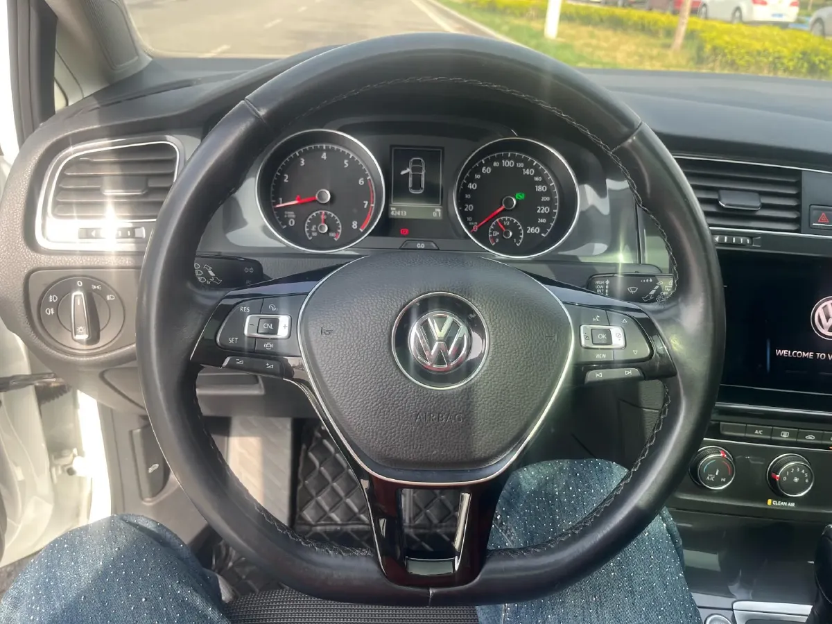 2020 Volkswagen Golf 1.4T 150HP L4 7DCT,autocango,china used car exporter,china ev exporter,chinese used car exporter,chinese used ev exporter