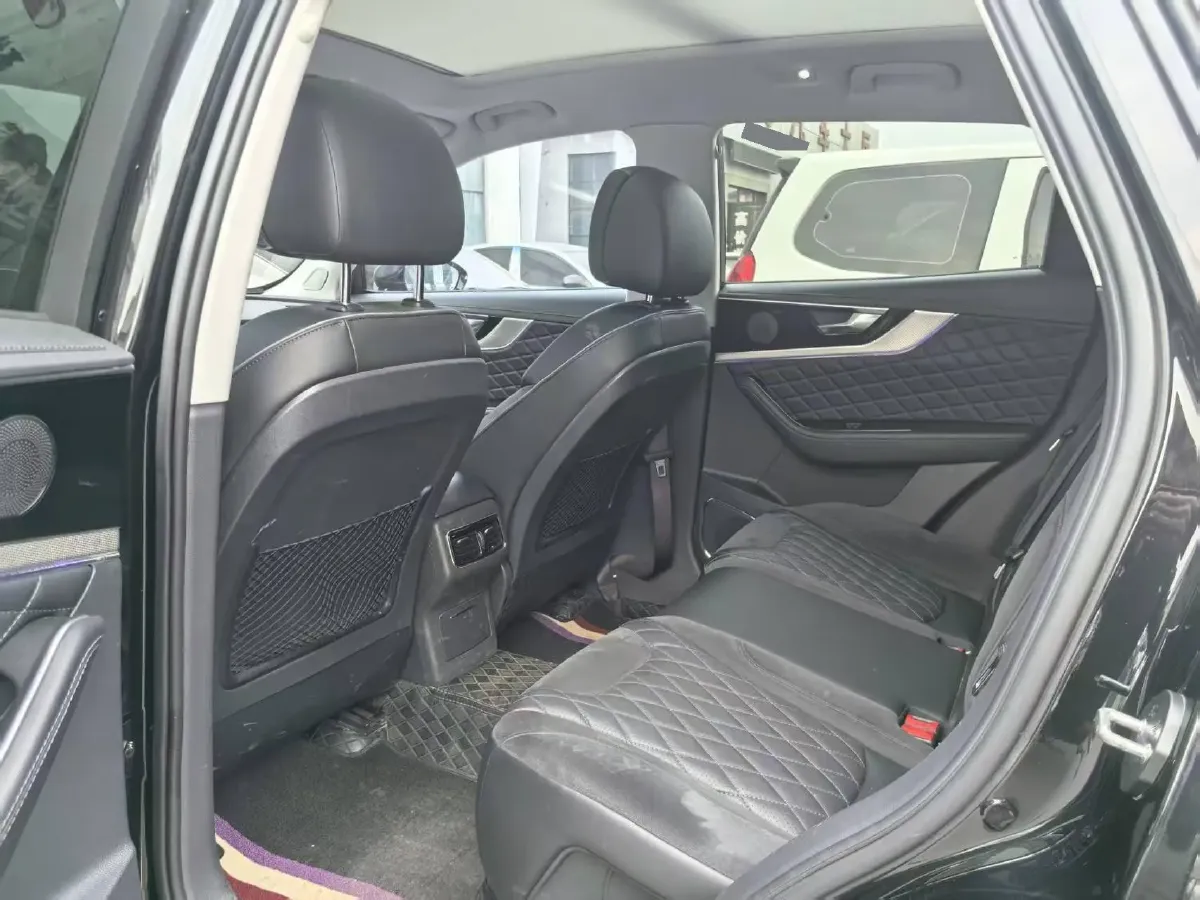 2019 HongQi HS5 2.0T 224HP L4 6AT,autocango,china used car exporter,china ev exporter,chinese used car exporter,chinese used ev exporter