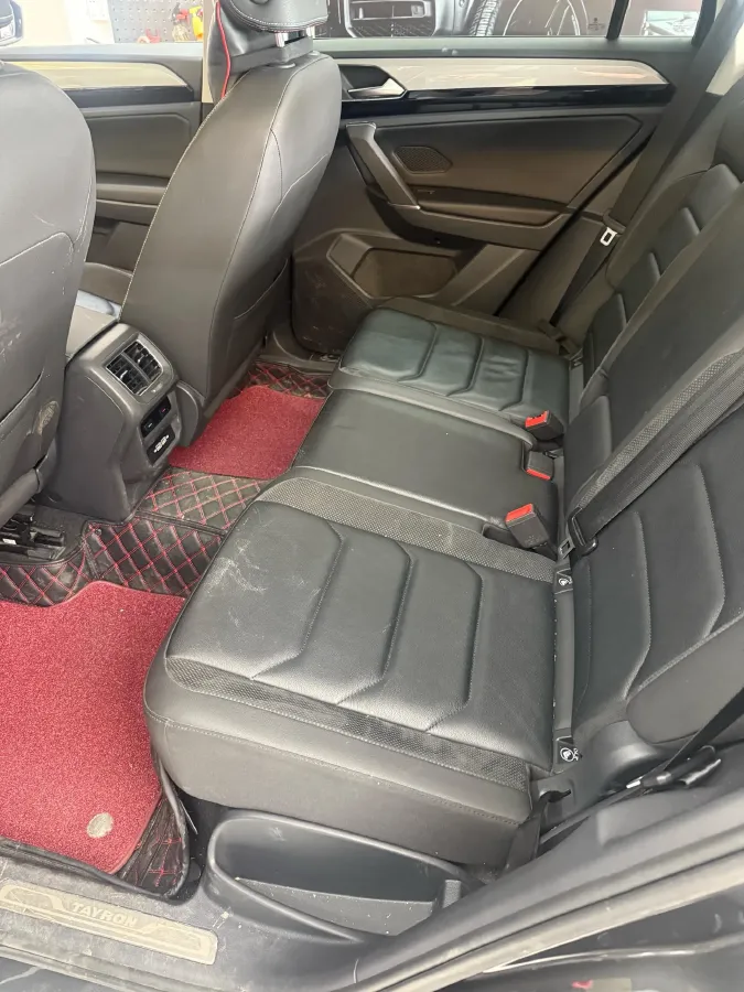 2019 Jeep Cherokee 2.0T 234HP L4 9AT,autocango,china used car exporter,china ev exporter,chinese used car exporter,chinese used ev exporter