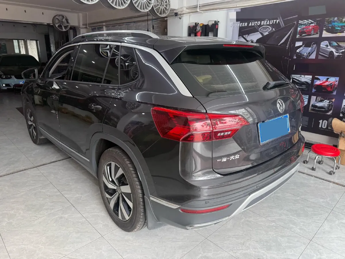 2019 Jeep Cherokee 2.0T 234HP L4 9AT,autocango,china used car exporter,china ev exporter,chinese used car exporter,chinese used ev exporter