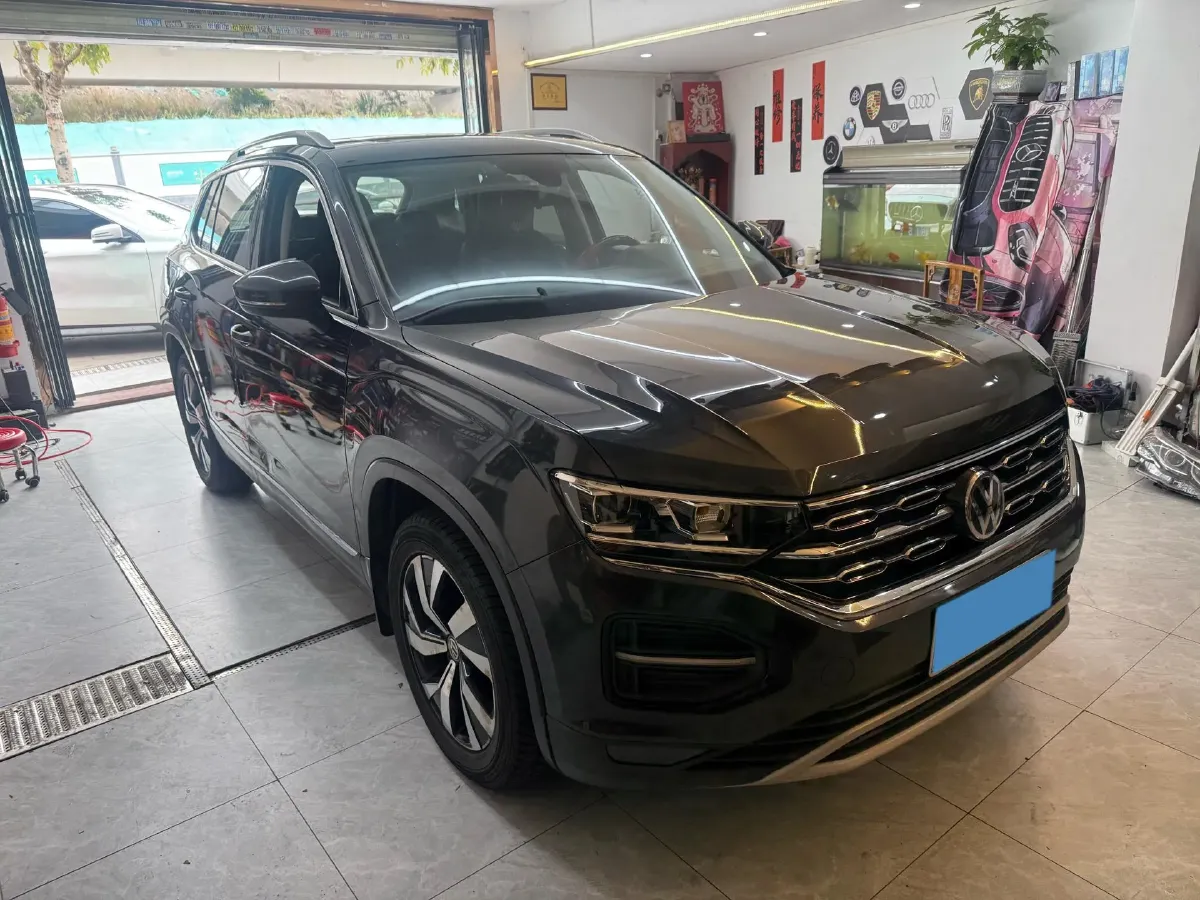 2019 Jeep Cherokee 2.0T 234HP L4 9AT,autocango,china used car exporter,china ev exporter,chinese used car exporter,chinese used ev exporter