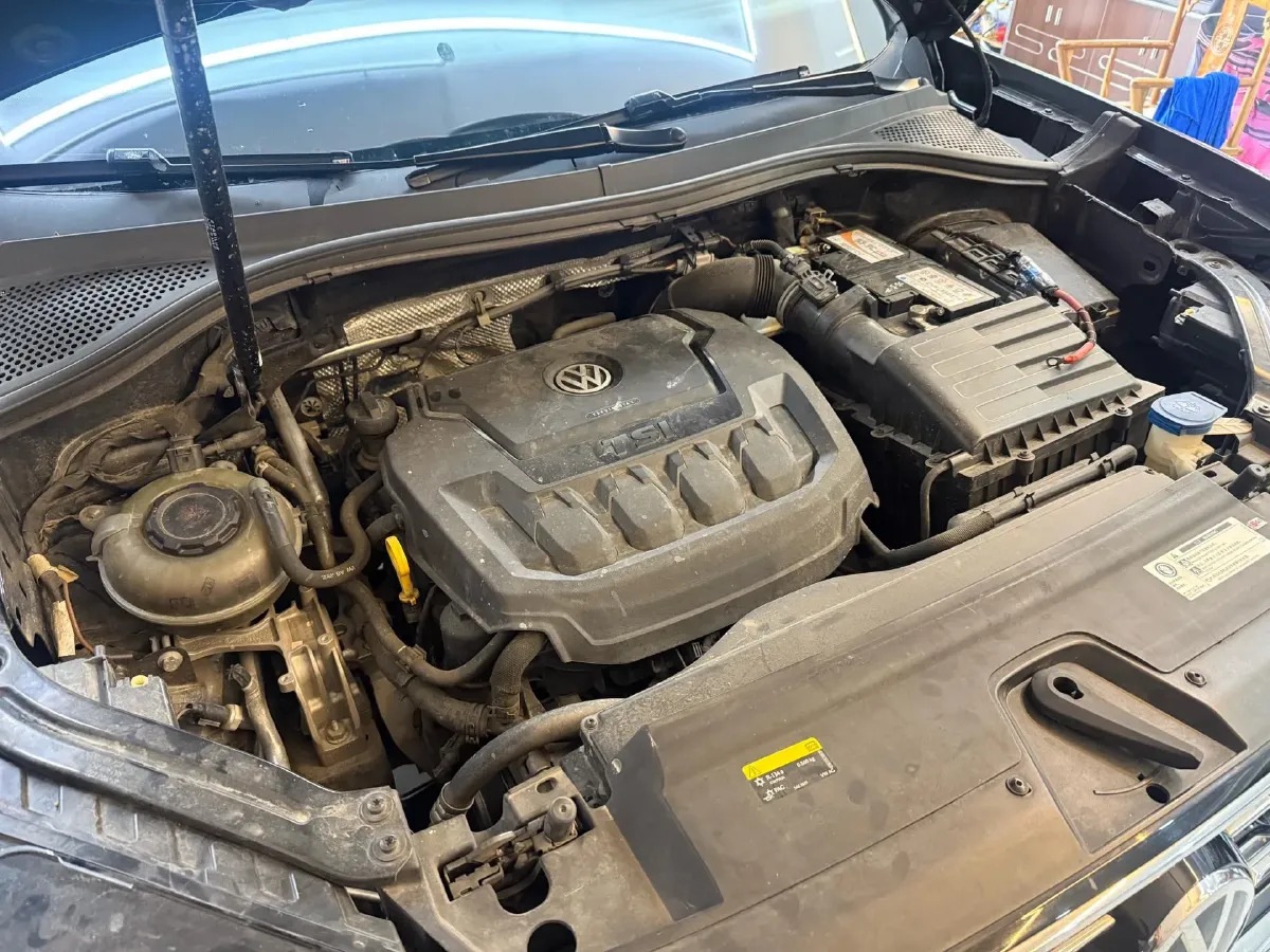 2019 Jeep Cherokee 2.0T 234HP L4 9AT,autocango,china used car exporter,china ev exporter,chinese used car exporter,chinese used ev exporter