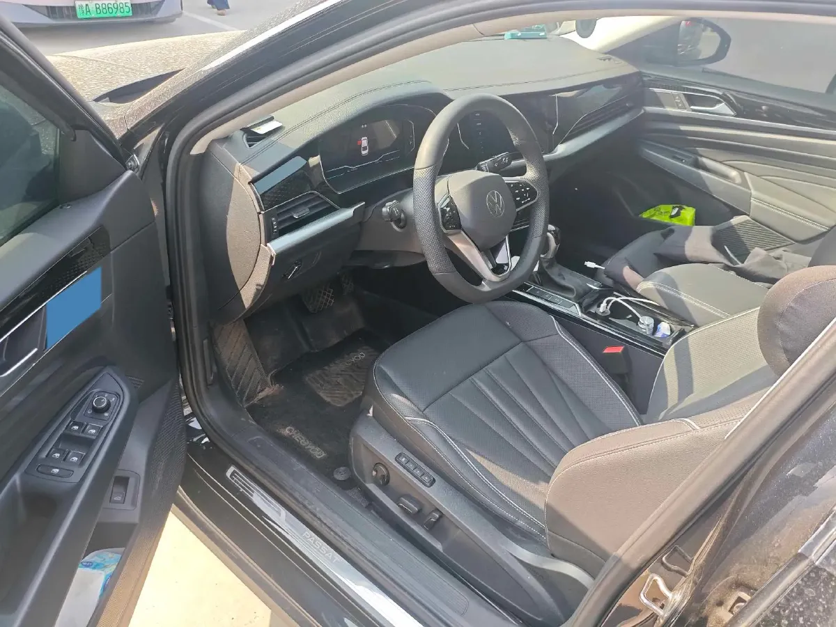 2024 Volkswagen Passat 2.0T 186HP L4 7DCT,autocango,china used car exporter,china ev exporter,chinese used car exporter,chinese used ev exporter