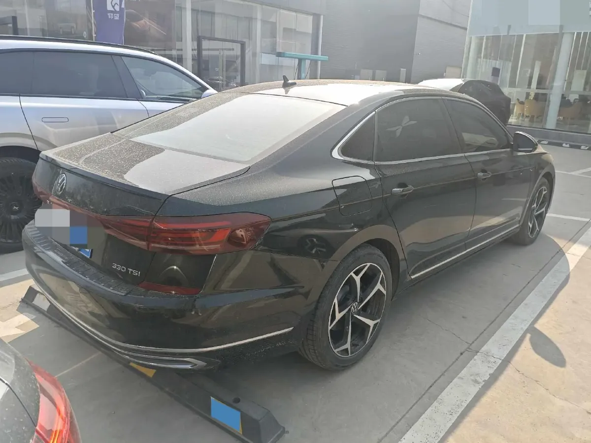 2024 Volkswagen Passat 2.0T 186HP L4 7DCT,autocango,china used car exporter,china ev exporter,chinese used car exporter,chinese used ev exporter