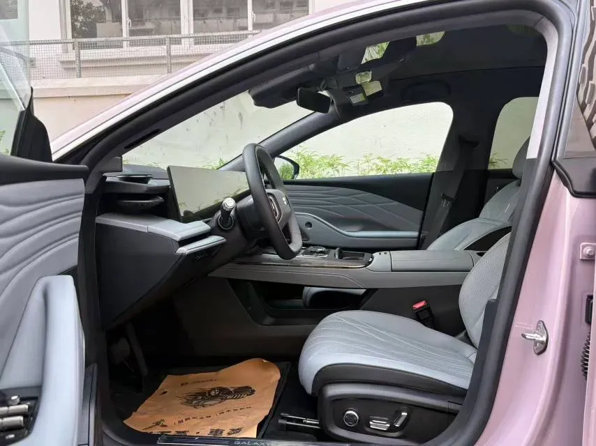 2025 MAXUS InterstellarX 2.5T 224HP L4 8AT,autocango,china used car exporter,china ev exporter,chinese used car exporter,chinese used ev exporter