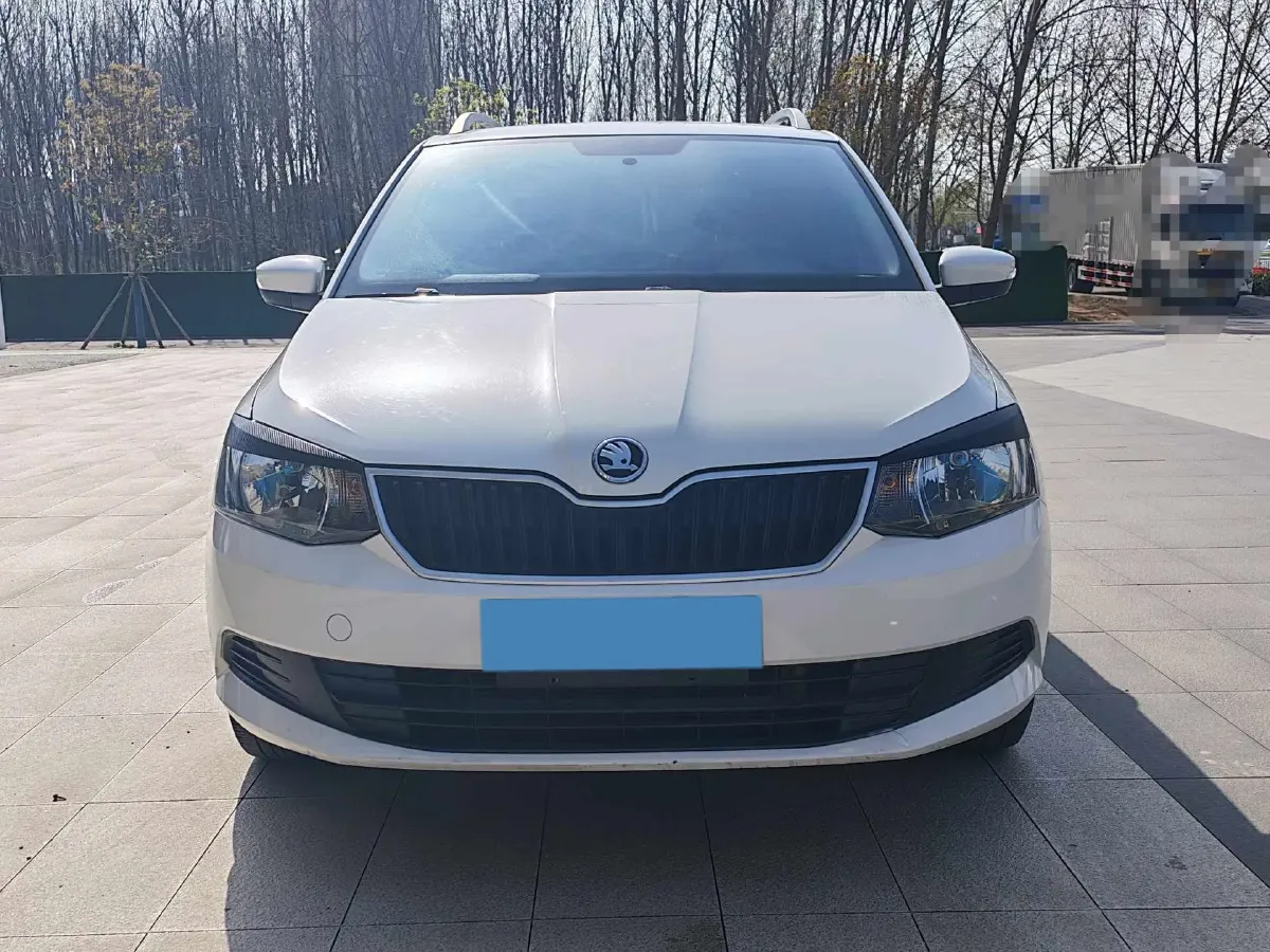 2017 Skoda Fabia 1.4L 90HP L4 6AT,autocango,china used car exporter,china ev exporter,chinese used car exporter,chinese used ev exporter