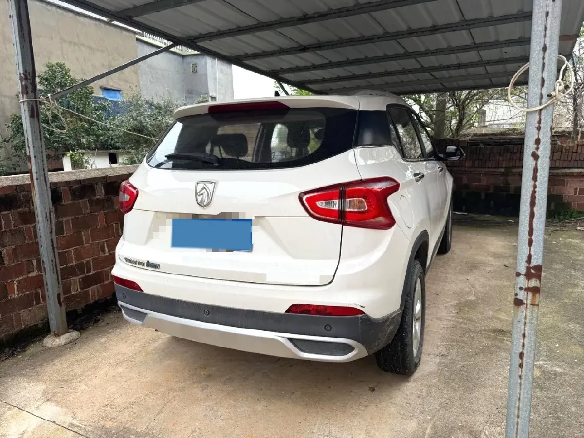 2017 BaoJun 310W 1.5L 105HP L4 6MT,autocango,china used car exporter,china ev exporter,chinese used car exporter,chinese used ev exporter