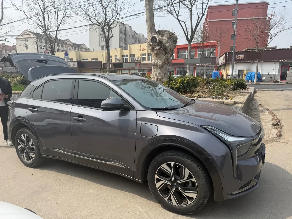 2022 Venucia Grand V 1.5T 190HP L4 7DCT,autocango,china used car exporter,china ev exporter,chinese used car exporter,chinese used ev exporter