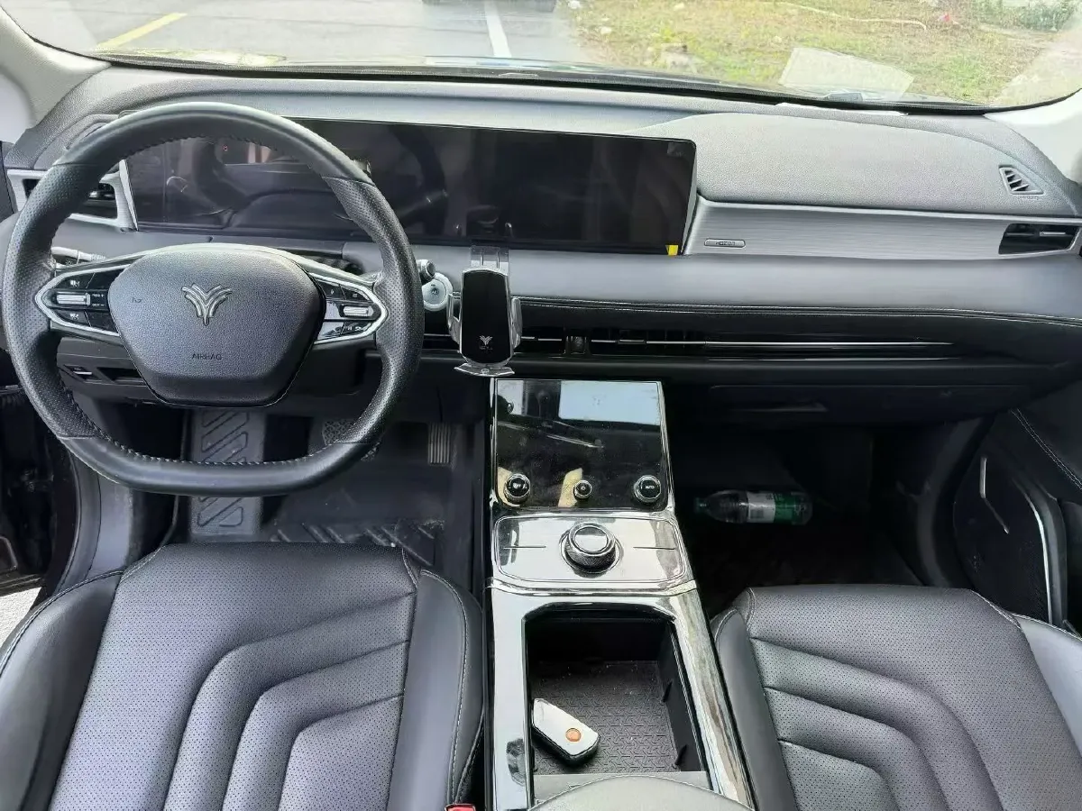 2022 Venucia Grand V 1.5T 190HP L4 7DCT,autocango,china used car exporter,china ev exporter,chinese used car exporter,chinese used ev exporter