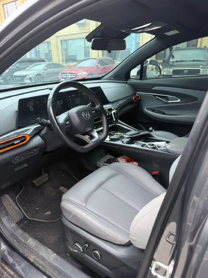 2022 ChangAn UNI-T 1.5T 188HP L4 7DCT,autocango,china used car exporter,china ev exporter,chinese used car exporter,chinese used ev exporter