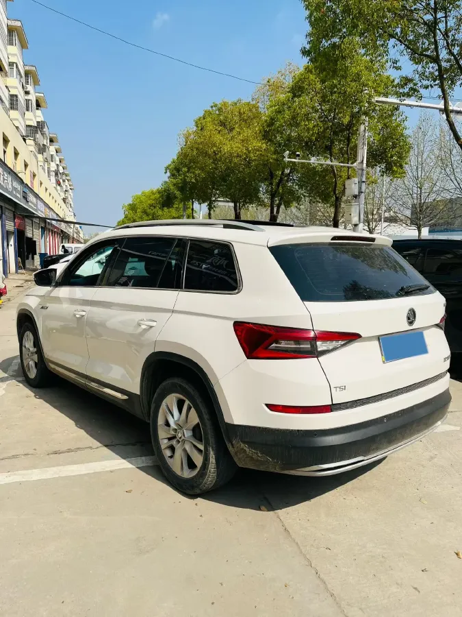 2018 Skoda Kodiak 2.0T 186HP L4 7DCT,autocango,china used car exporter,china ev exporter,chinese used car exporter,chinese used ev exporter