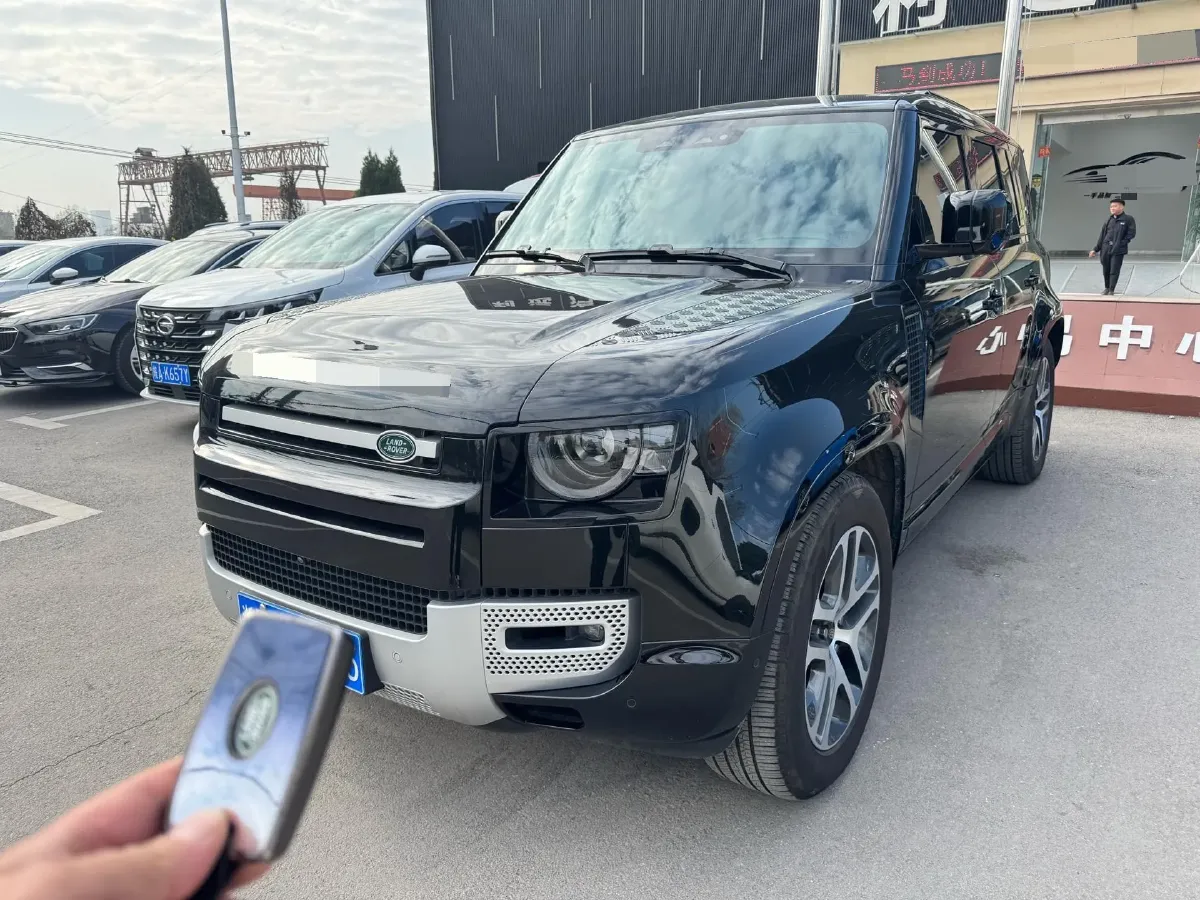 2024 Land Rover Defender 3.0T 400HP L6 8AT,autocango,china used car exporter,china ev exporter,chinese used car exporter,chinese used ev exporter