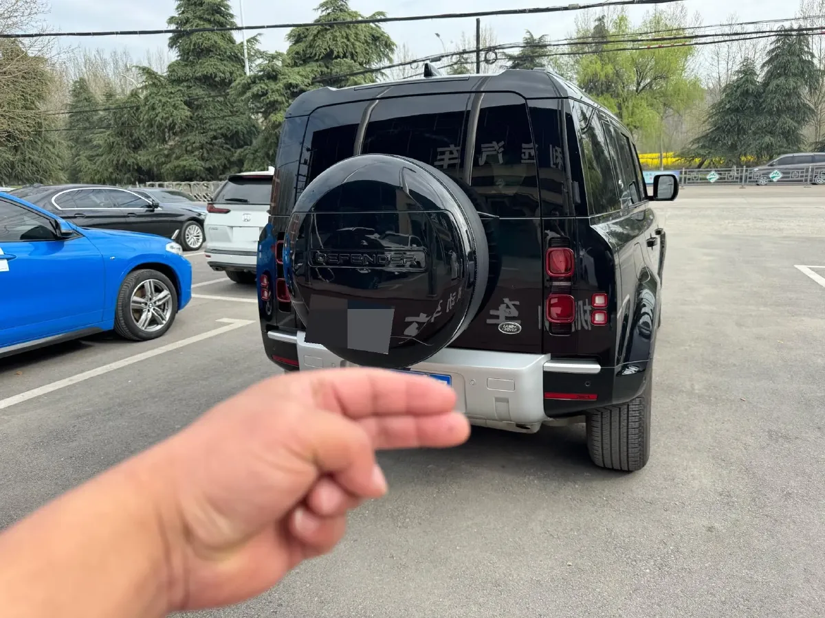 2024 Land Rover Defender 3.0T 400HP L6 8AT,autocango,china used car exporter,china ev exporter,chinese used car exporter,chinese used ev exporter