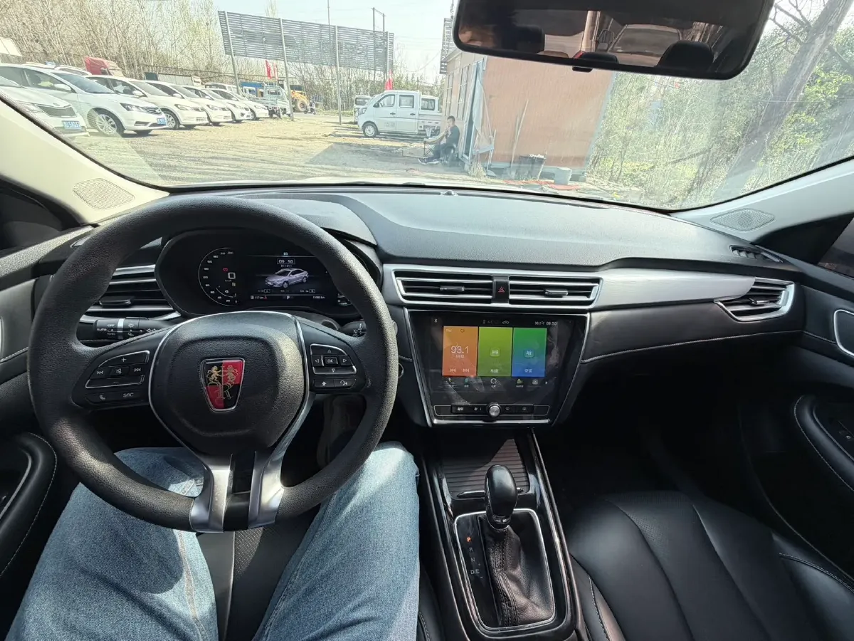 2020 Roewe i5 1.5L 120HP L4 CVT,autocango,china used car exporter,china ev exporter,chinese used car exporter,chinese used ev exporter