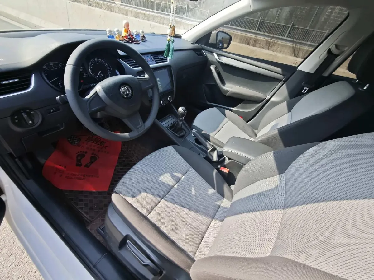 2017 Skoda Octavia 1.6L 110HP L4 5MT,autocango,china used car exporter,china ev exporter,chinese used car exporter,chinese used ev exporter