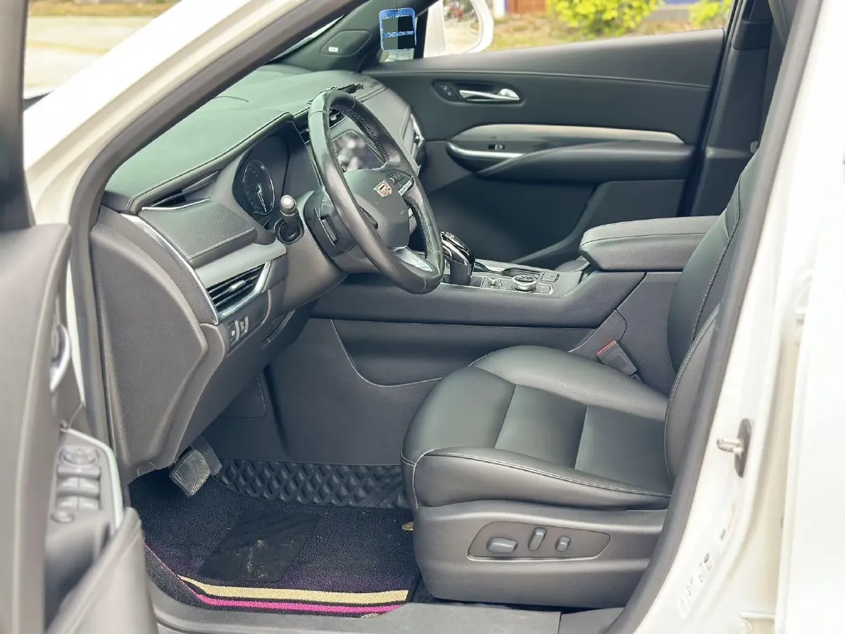 2020 Cadillac XT4 2.0T 241HP L4 9AT,autocango,china used car exporter,china ev exporter,chinese used car exporter,chinese used ev exporter