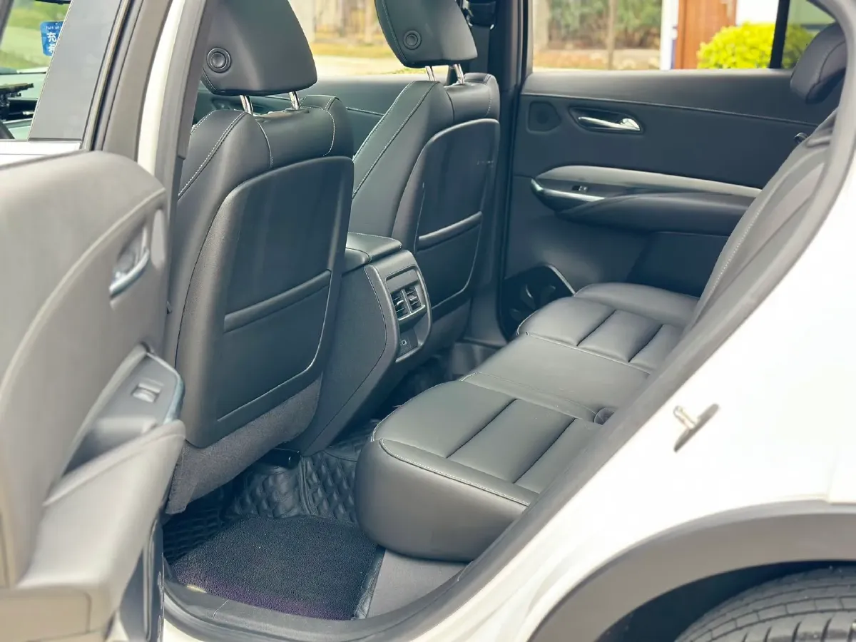 2020 Cadillac XT4 2.0T 241HP L4 9AT,autocango,china used car exporter,china ev exporter,chinese used car exporter,chinese used ev exporter