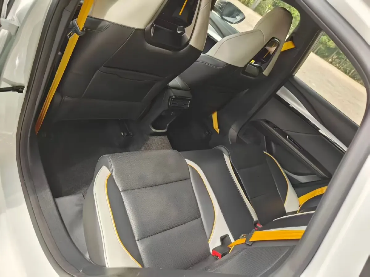 2021 MG 5 1.5T 173HP L4 7DCT,autocango,china used car exporter,china ev exporter,chinese used car exporter,chinese used ev exporter