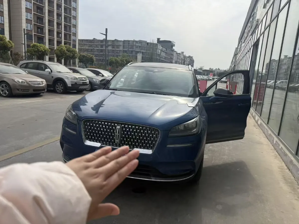 2021 Lincoln Corsair 2.0T 245HP L4 8AT,autocango,china used car exporter,china ev exporter,chinese used car exporter,chinese used ev exporter