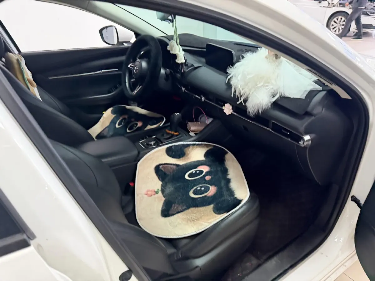 2022 Mazda 3 Axela 2.0L 158HP L4 6AT,autocango,china used car exporter,china ev exporter,chinese used car exporter,chinese used ev exporter