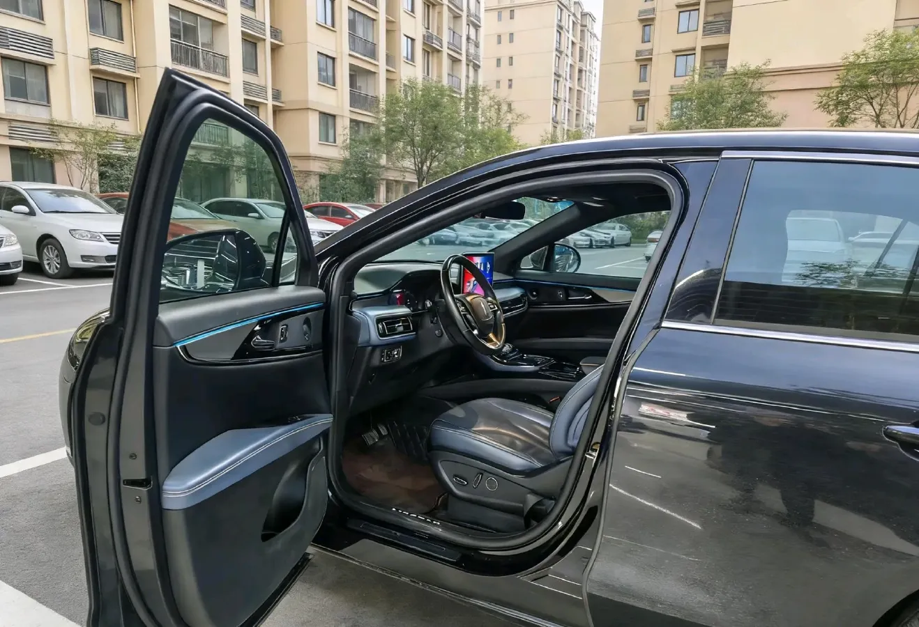 2021 Lincoln Nautilus 2.0T 245HP L4 8AT,autocango,china used car exporter,china ev exporter,chinese used car exporter,chinese used ev exporter