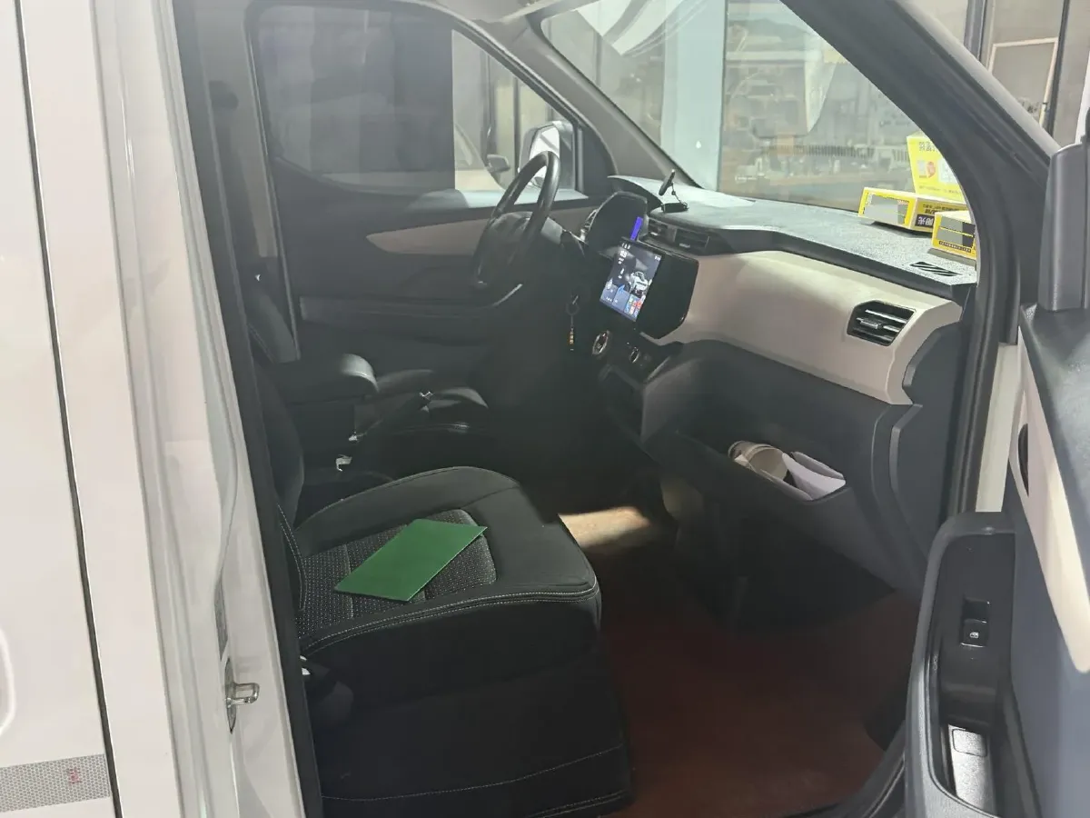 2021 Bestune T77 1.5T 169HP L4 7DCT,autocango,china used car exporter,china ev exporter,chinese used car exporter,chinese used ev exporter