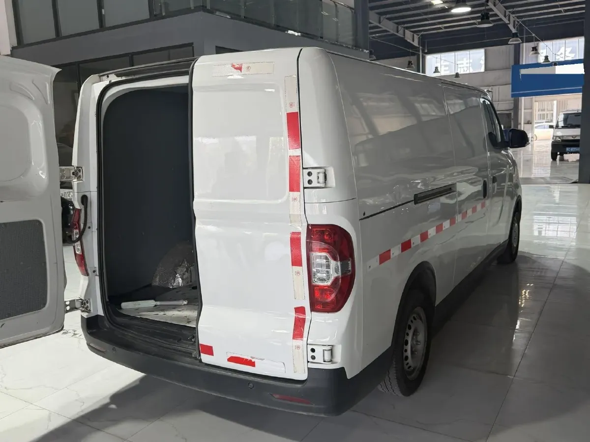 2021 Bestune T77 1.5T 169HP L4 7DCT,autocango,china used car exporter,china ev exporter,chinese used car exporter,chinese used ev exporter